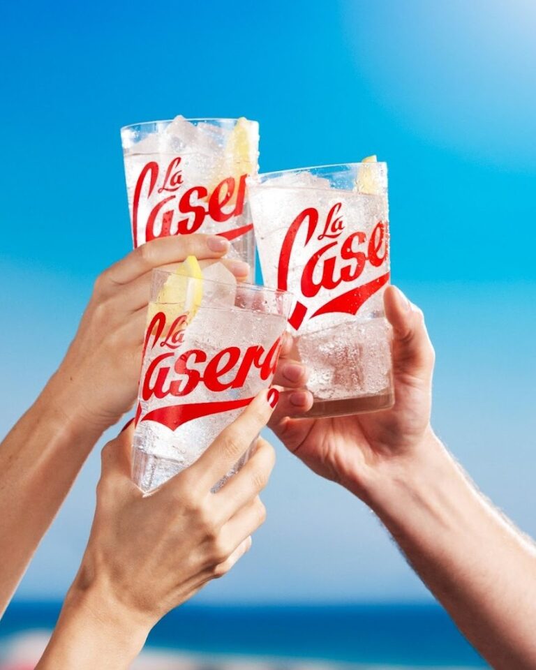 ¡Disfrutamos del verano con un vaso de la casera! Si no hay la casera, ¡nos vamos!